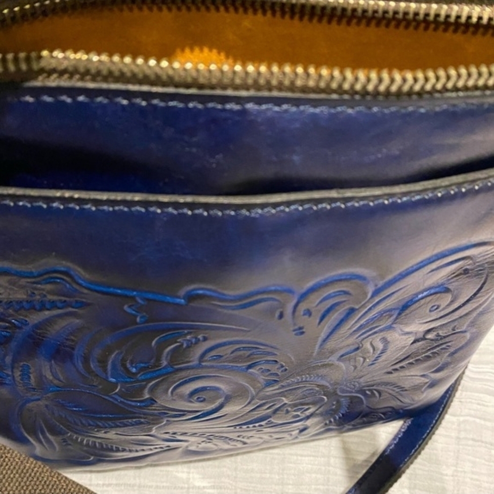 Patricia Nash Blue Embossed Leather Crossbody Bag - Picture 7 of 7